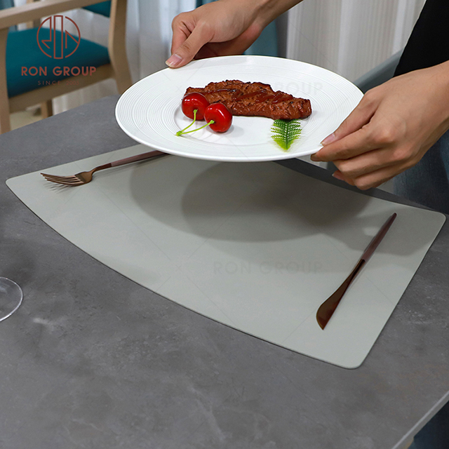 High-end quality hotel restaurant modern and luxury table mat Two-tone fan-shaped placemat