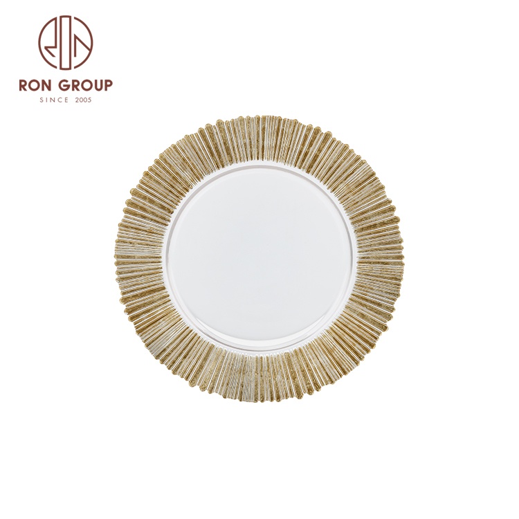 China Manufacturer OEM Banquet Hotel Not Fragile Gold Rim Clear Glass Dinner Tableware Dishware Set Decor Charger Plates Wedding