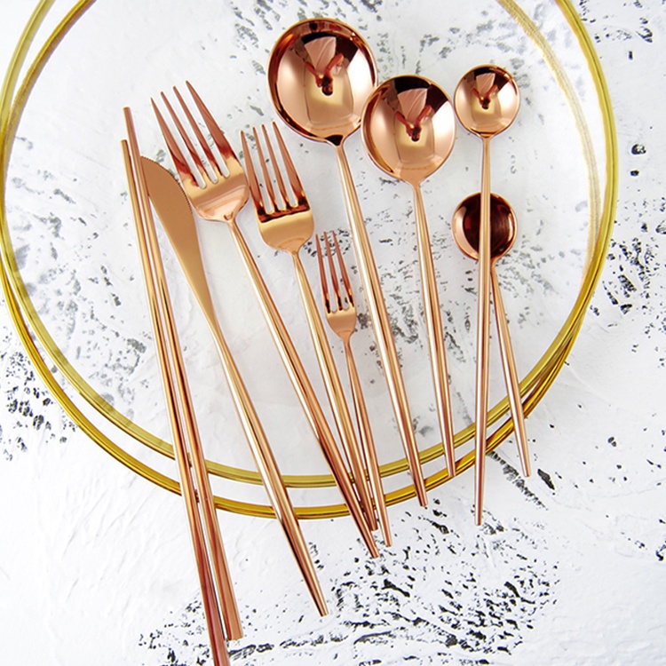 Royal Luxury Fork knife And Spoon Set Stainless Steel Cutlery Flatware Retro Vintage Rose Gold Cutlery Set For Hotel Wedding