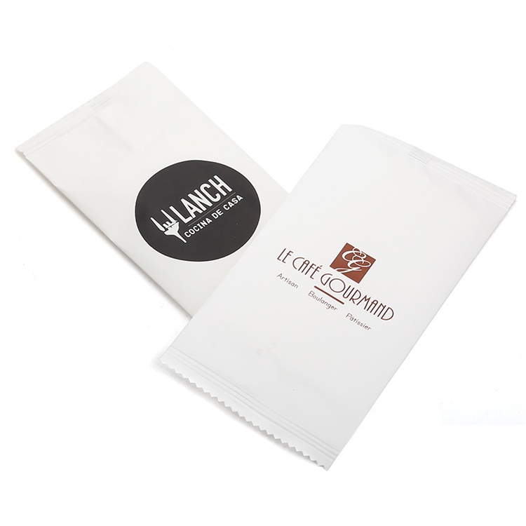 Custom Logo Printed Disposable Dinner Paper Napkin Serviette for Hotel and Restaurant Serviettes With Logo