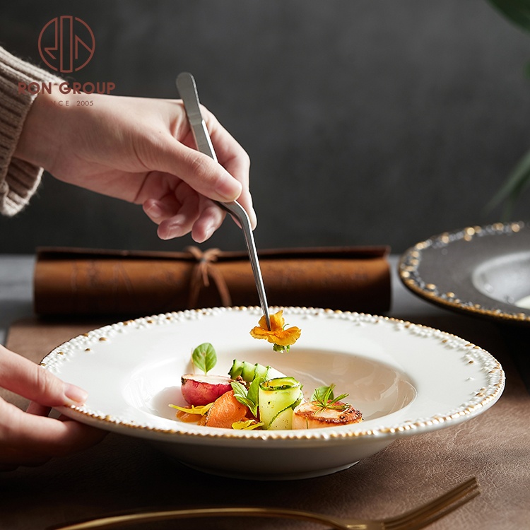 Best cheap bulk white porcelain frosted black round dinner plate ceramic pasta straw hat soup plate fine china dinnerware