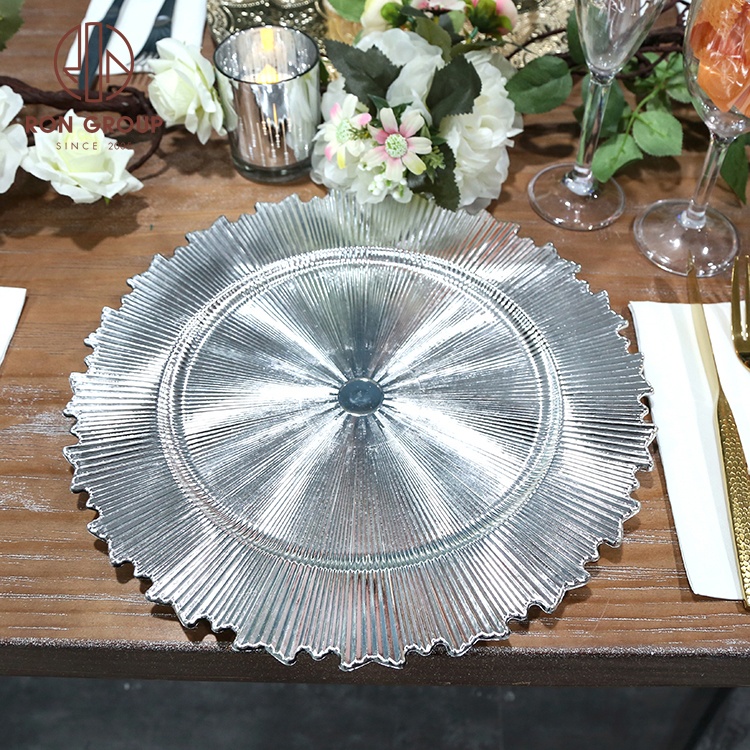 Cheap Price Restaurant Banquet Silver Bone China Dishware Charger Plastic Plate for Dinner Wedding Party Event Decoration