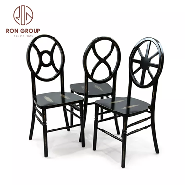 Hot sale wholesale stackable metal frame tiffany hotel event birthday plastic acrylic gold resin chiavari wedding chair